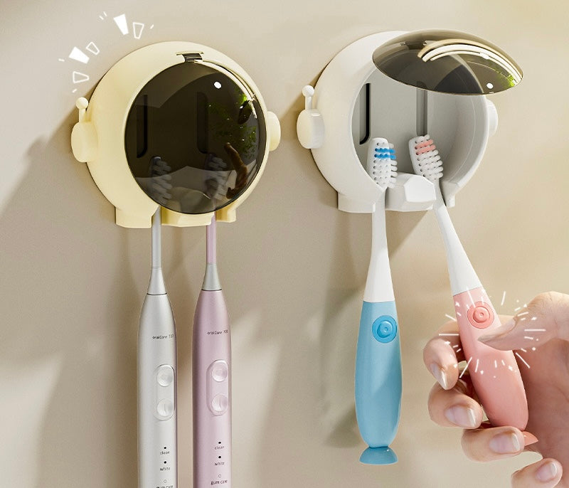 Astronaut Toothbrush Holder